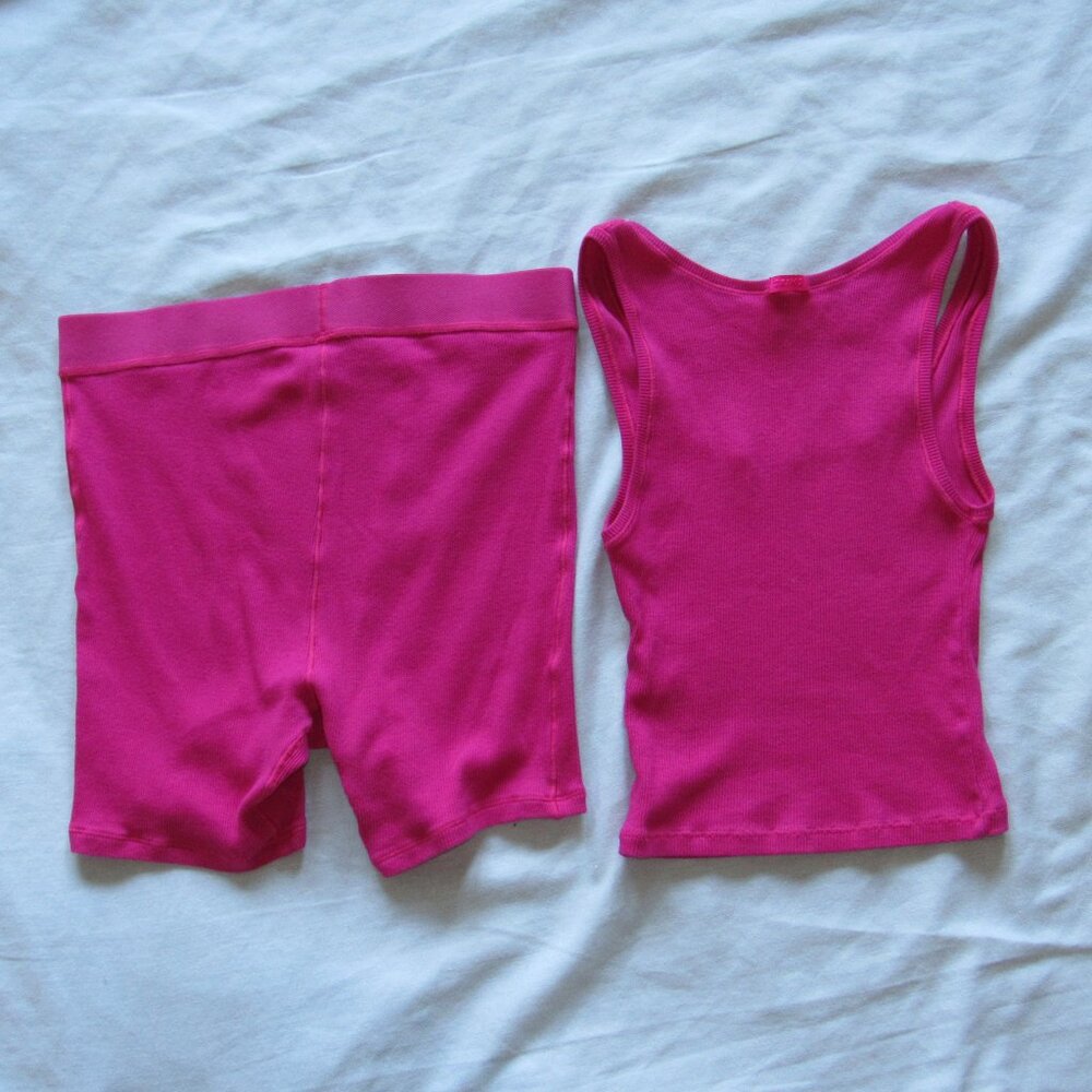 SKIMS Ribbed Lounge Set Ribbed Tank And Boxer Shorts PINK Size S/M - Picture 2 of 3